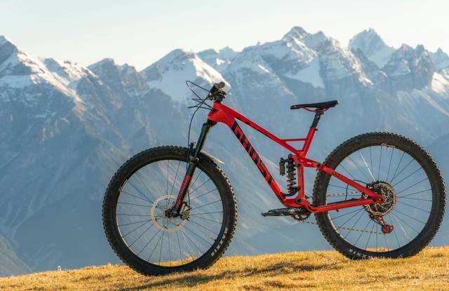 Fahrrad-Winterreifen und Spikes: Wann lohnen sie sich?