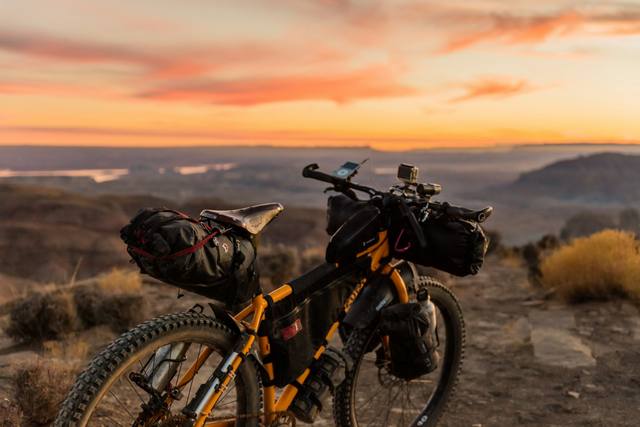 Hardtail oder Fully? Der große MTB-Vergleich