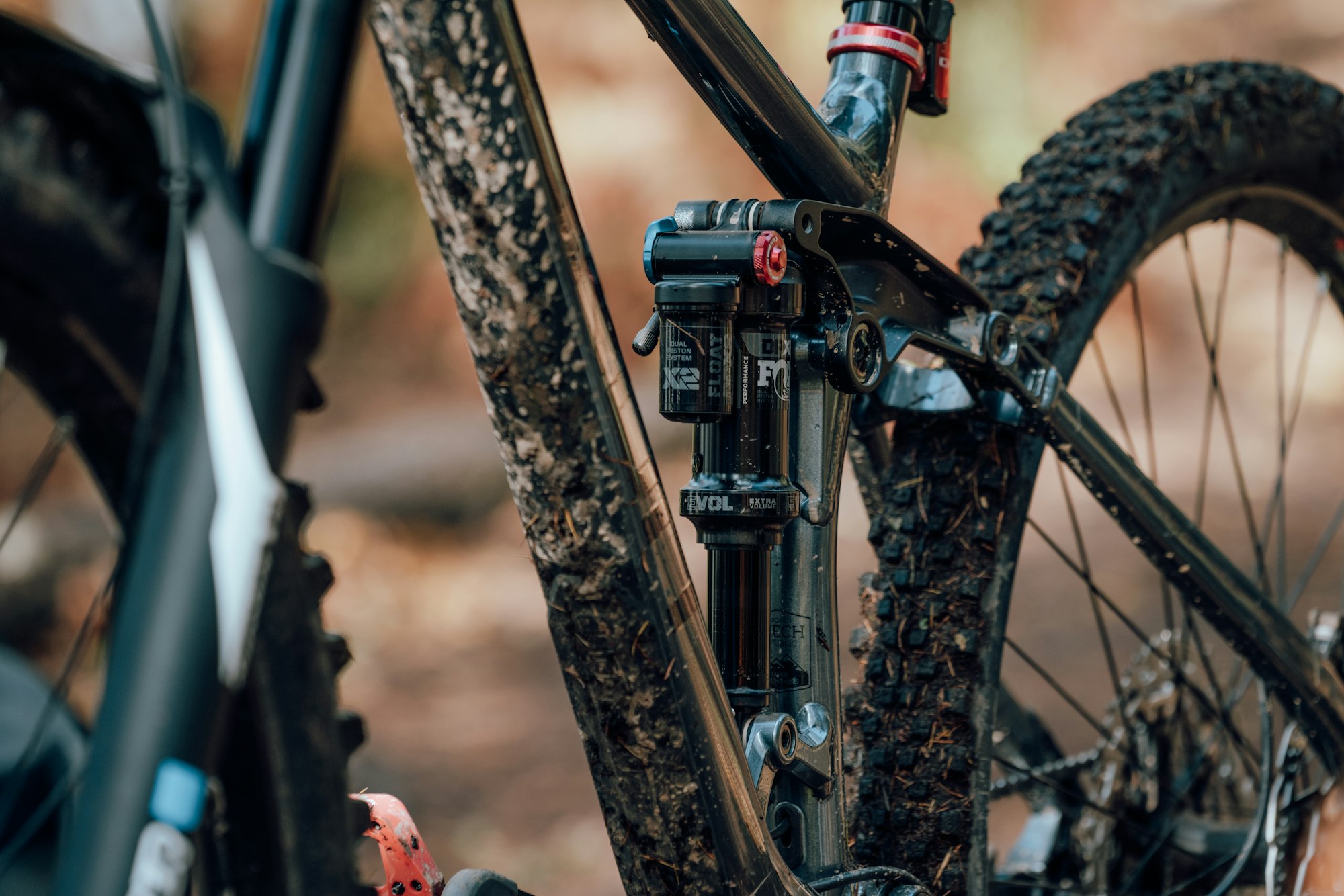 SR Suntour, RockShox oder Fox – die Federgabel prägt das Fahrgefühl mehr als jede andere Komponente.