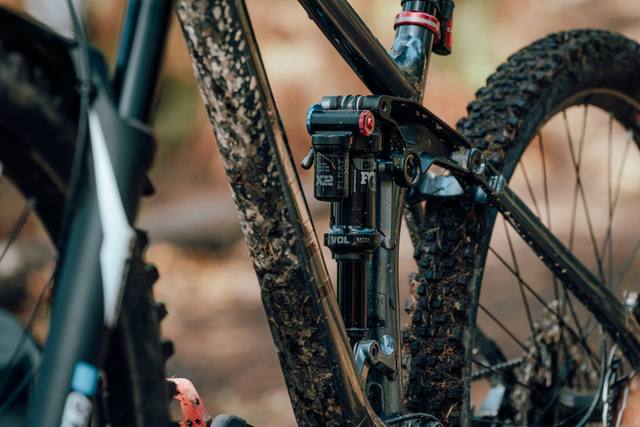 Federgabel-Guide: SR Suntour vs RockShox vs Fox